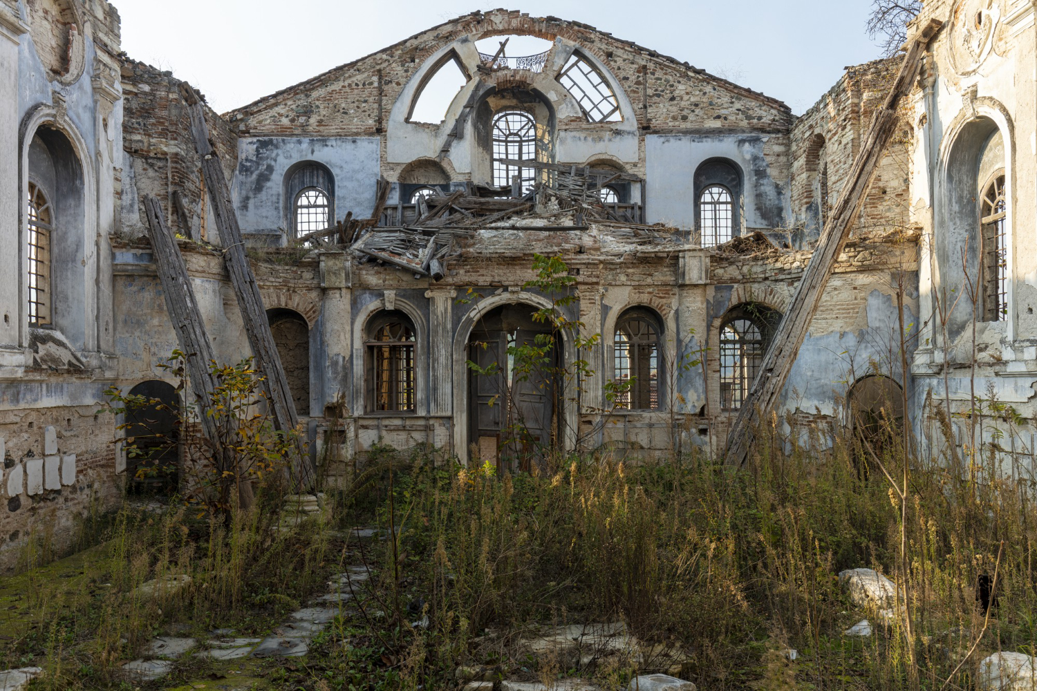 Ruiny pałacu w Goszczu na nowo odżywają: rewitalizacja i plany na przyszłość