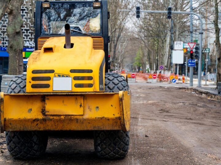 Remont ulicy Ruskiej po awarii wodociągowej: zamknięcie dwóch pasów ruchu i przerwanie komunikacji miejskiej