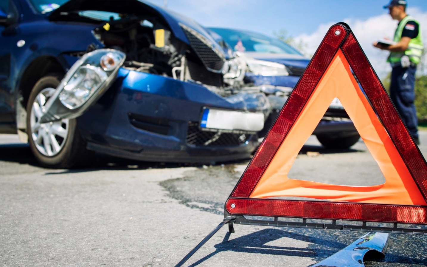 Przez poważne wypadki na A4 przepływ ruchu w kierunku Wrocławia jest utrudniony