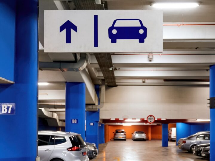 Nowe płatne miejsca parkingowe we Wrocławiu – od poniedziałku opłaty na placu Jana Pawła II oraz ul. Księcia Witolda