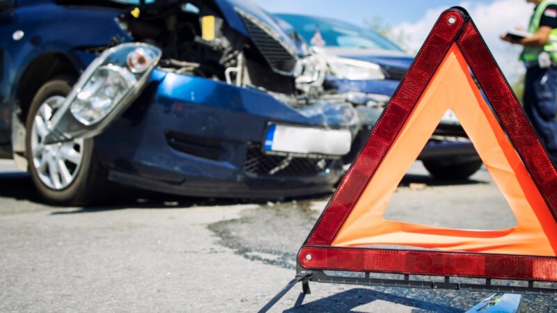 Wypadek na ulicy Grabiszyńskiej: Bus zderzył się z tramwajem powodując utrudnienia w ruchu