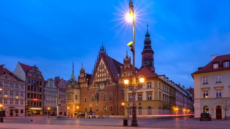 Nowe oblicze placu Wolności i zielona ulica Zamkowa: Remont już w sierpniu!