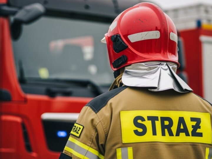 Pożar na pl. Grunwaldzkim: Ewakuacja 21 osób, jedna osoba ranna