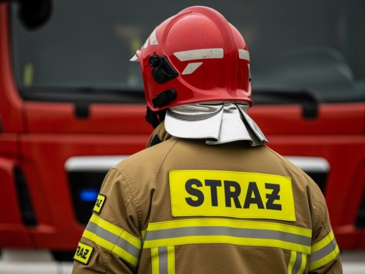 Tragedia w Brzegu Dolnym: 16-latek zginął w pożarze, siostra ocalała skacząc przez okno