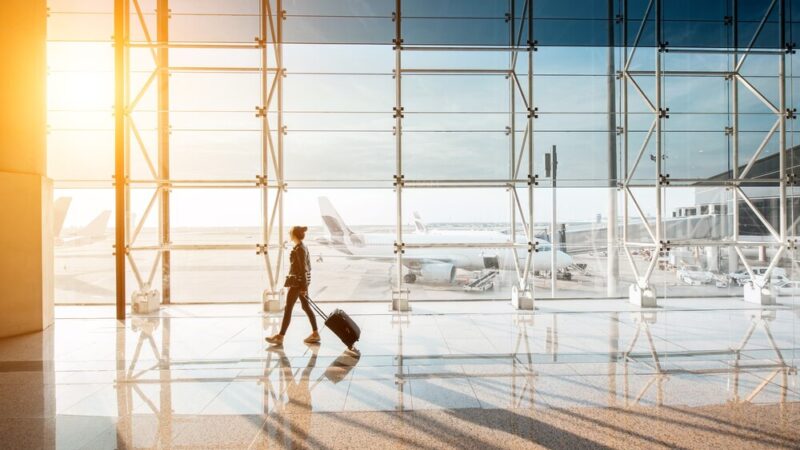 Wrocław jako pionier: Lotnisko wprowadza unikalną usługę paszportową w Polsce