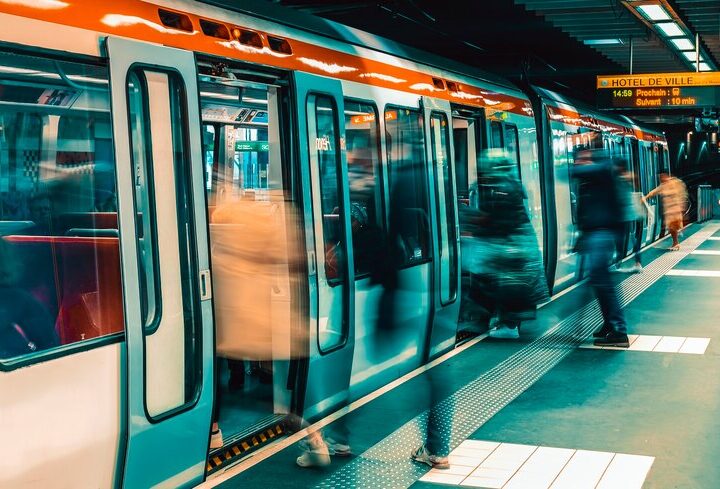Wrocław wprowadza rewolucję w komunikacji: nowy węzeł przesiadkowy i innowacyjne przystanki!