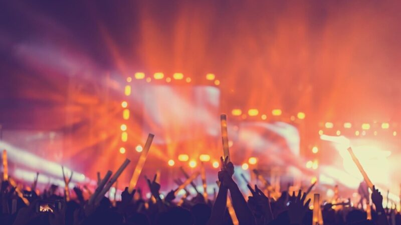 Kosma Król rozgrzeje Wrocław: Niezapomniany koncert hip-hopowy 25 października!