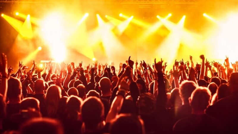 Muzyczne Odkrycie: Koncert, Który Przywraca Dźwięki Wolności z Czasów „Solidarności”