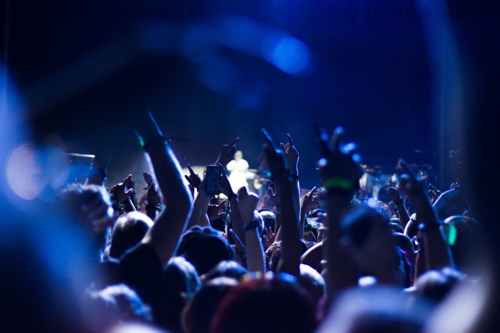 Wrocław ożywa: Festiwal DZIECINADA i tajemnice słuchowiska WAMPIR