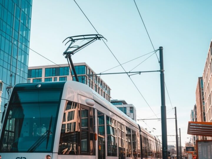 Tramwaje wracają na tory po szybkim wypadku na ul. Piłsudskiego