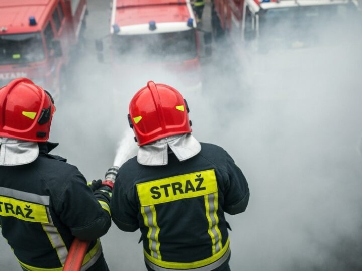 Kłodzko w szoku: Policja rozwiązała sprawę serii podpaleń, zatrzymując sprawców zniszczeń!