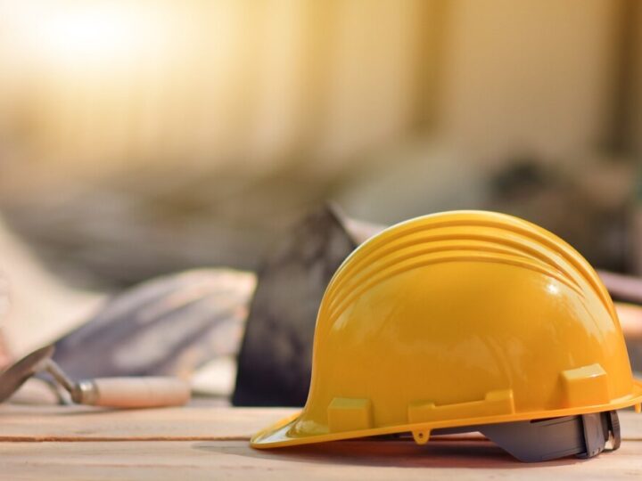 Mieszkańcy Wawrzeńczyc konsultują plany odbudowy mostu nad Strzegomką