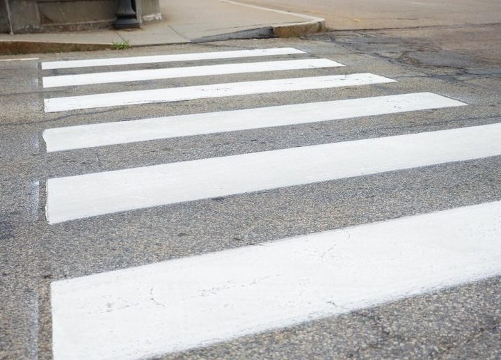 Bądź jak gwiazda: Policjantka z Legnicy promuje odblaski dla bezpieczeństwa na drodze