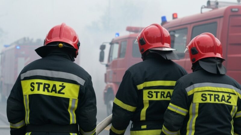 Policjant w akcji: jak nocna interwencja uratowała mienie przed pożarem