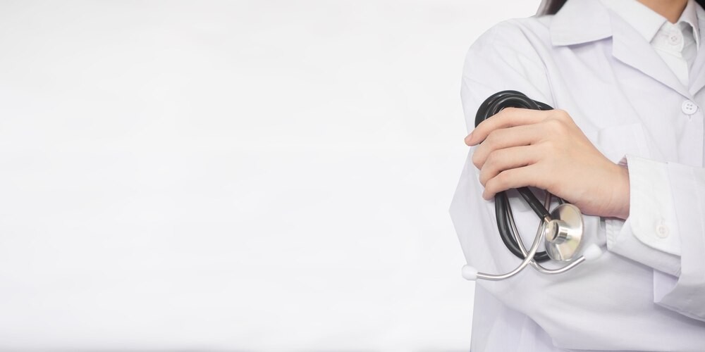 Bezpieczni seniorzy na drodze – edukacja z Policją i Uniwersytetem Trzeciego Wieku