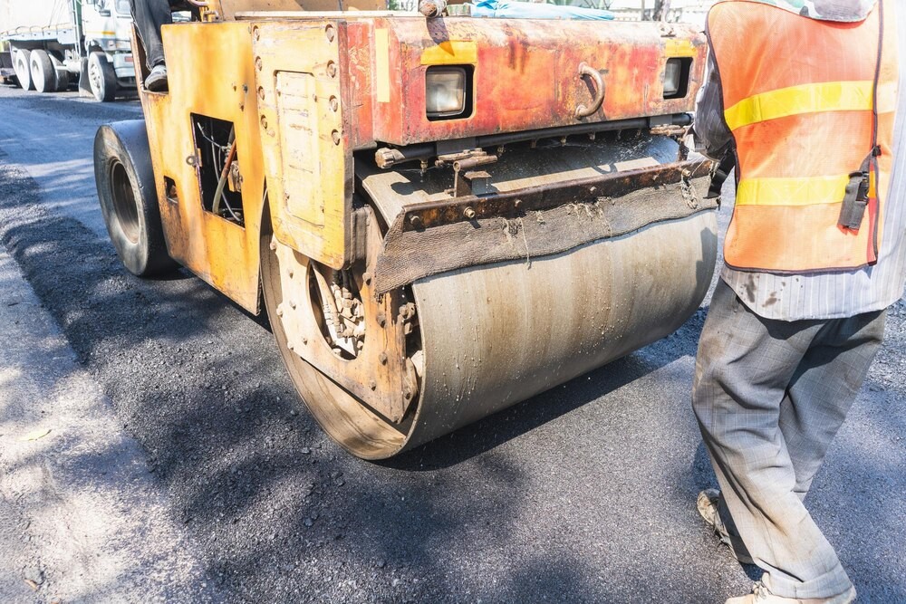 Utrudnienia drogowe na ul. Ślężnej w poniedziałek z powodu awarii wodociągowej