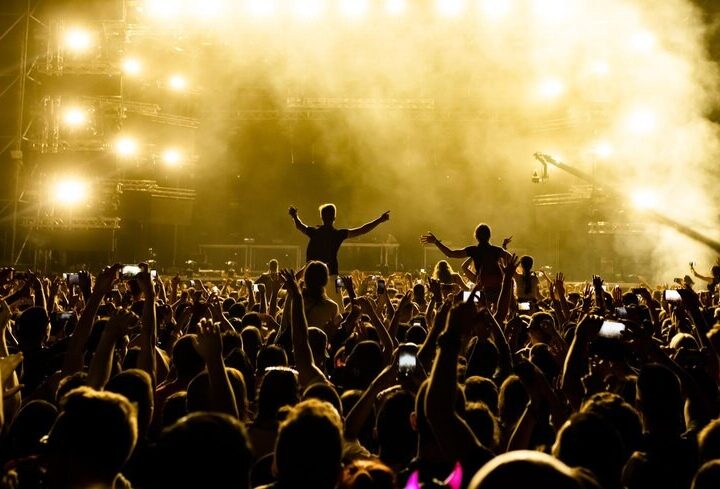 Muzyczne święto patriotyzmu w Nadolicach Małych łączy mieszkańców