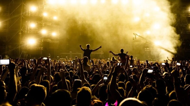 Muzyczne święto patriotyzmu w Nadolicach Małych łączy mieszkańców