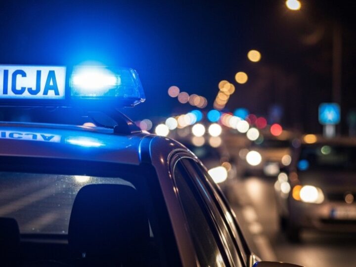 Nielegalny kierowca w pościgu: 43-latek z papierosami bez akcyzy zatrzymany przez policję