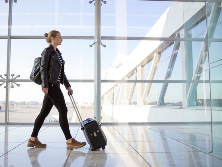 Gazociąg uszkodzony na wrocławskim lotnisku: strażacy w akcji!