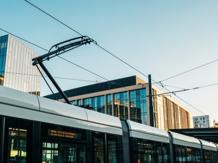 Tramwaj wykoleił się na Legnickiej – chaos w komunikacji we Wrocławiu!