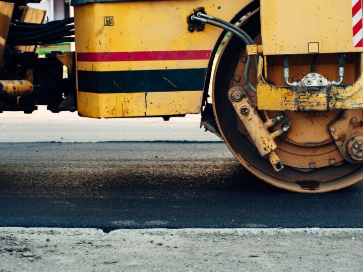 Utrudnienia w komunikacji: Modernizacja zwrotnicy na Piastowskiej!