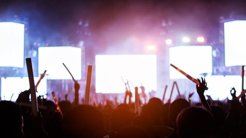 Wrocław w rytmie rekordów: Głosowanie na najlepsze utwory wszech czasów!