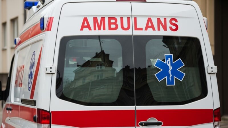 Dzielnicowi z Wołowa uratowali życie mężczyzny w krytycznym stanie