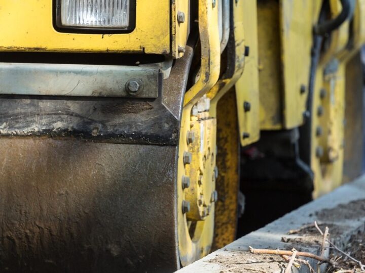 Nowa Ulica Kolejowa w Stróży – Kluczowa Inwestycja Dla Mieszkańców!