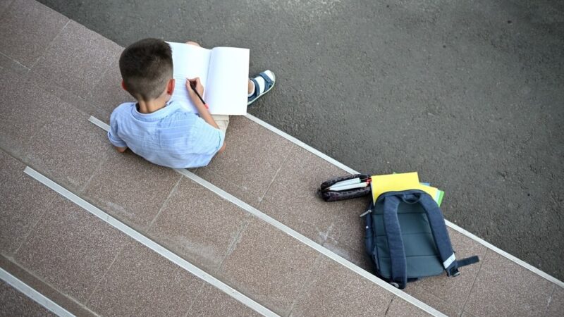 Wrocław wprowadza zakaz smartfonów w szkołach: Rewolucja edukacyjna na Dolnym Śląsku!