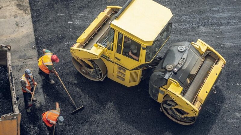 Przebudowa ulicy Krzyckiej: cztery firmy w grze o projekt