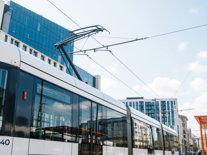 Tramwaje we Wrocławiu wracają na trasy po awarii torowiska!