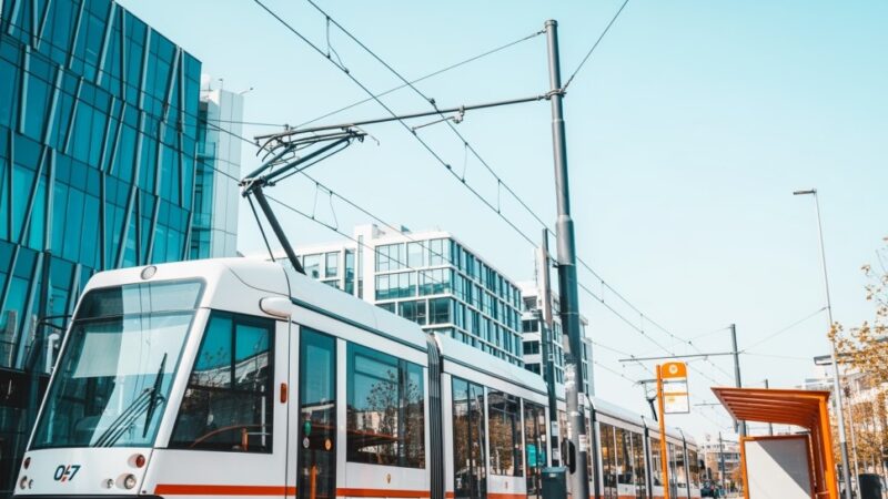 Awaria zwrotnicy w Wrocławiu: Tramwaje wracają na trasy