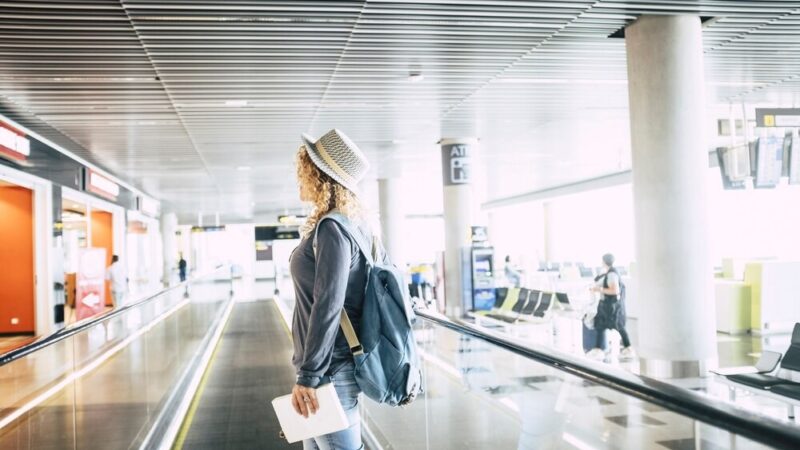 Buzz rekrutuje w Wrocławiu! Zostań stewardem w międzynarodowej linii lotniczej