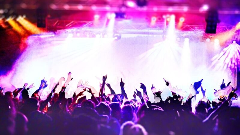 Lodowisko Tarczyński Arena hitem zimy: Finał Silent Disco przyciągnął tłumy!