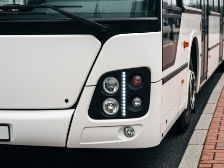 Koniec pociągów do Trzebnicy! Co czeka pasażerów w czasie remontu?