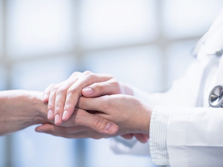 Nowa infolinia wsparcia dla osób z chorobą Alzheimera w Polsce