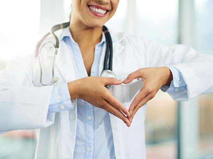 Elektroniczna legitymacja emeryta: nowa era ulg i wygody dla seniorów