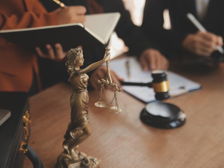 Fałszywe prawo jazdy i przekroczenie prędkości: szokująca kontrola w Ratajnie