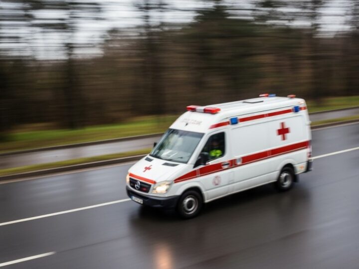 Czujność i empatia kłodzkich policjantów ratują życie na drogach