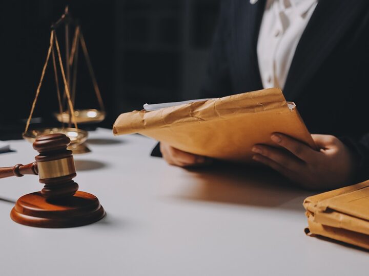 Fikcyjne faktury w Wałbrzychu: Policja rozbija zorganizowaną grupę przestępczą