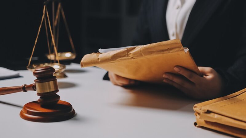 Fikcyjne faktury w Wałbrzychu: Policja rozbija zorganizowaną grupę przestępczą