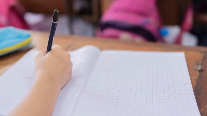 Nowe okna w szkole w Świętej Katarzynie – estetyka i oszczędności w jednym!