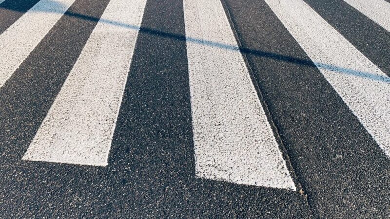 Policjant w akcji: Bohaterska pomoc na miejscu wypadku!