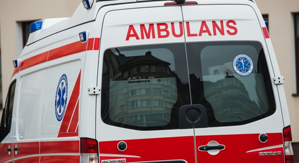 Policja w akcji: Szybka pomoc ratuje życie 76-letniej seniorki