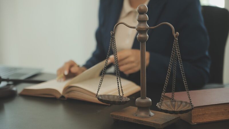 Terapeuta uzależnień z 160 zarzutami korupcyjnymi: nielegalny handel lekami w Wrocławiu