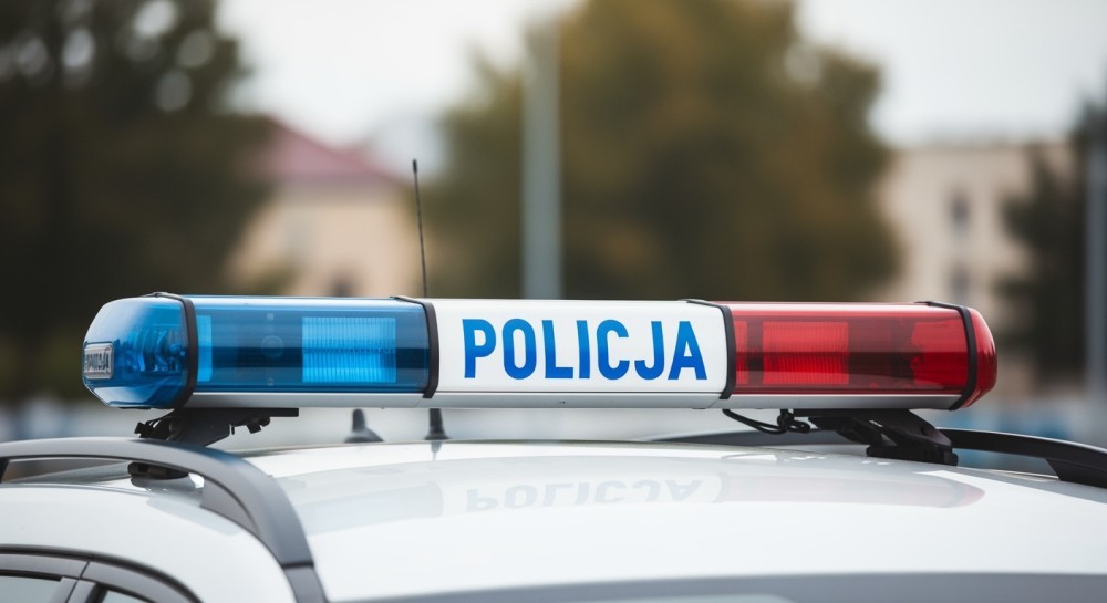 Bezpieczne Radwanice: Adam Kasperski – Policjant z Pasją i Empatią