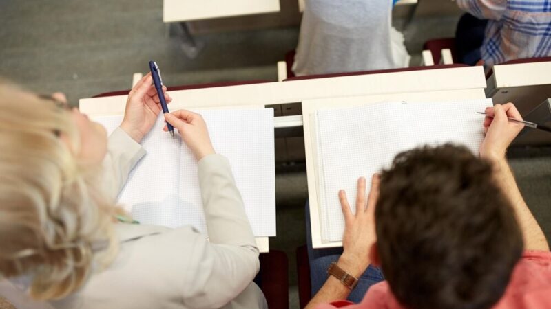 Nowe horyzonty w edukacji: III Forum Pedagogów i Psychologów Szkolnych w Kobierzycach