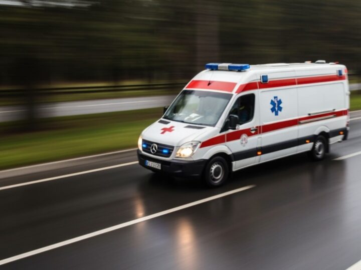 Błyskawiczna interwencja policji: życie nastolatka w bezpiecznych rękach