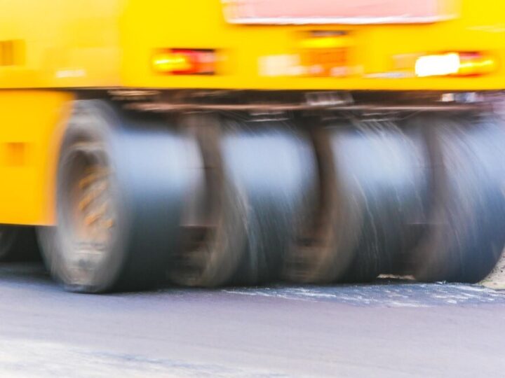 Bezpieczna jazda w Stróży: Ograniczenie prędkości do 20 km/h na ul. Rzecznej